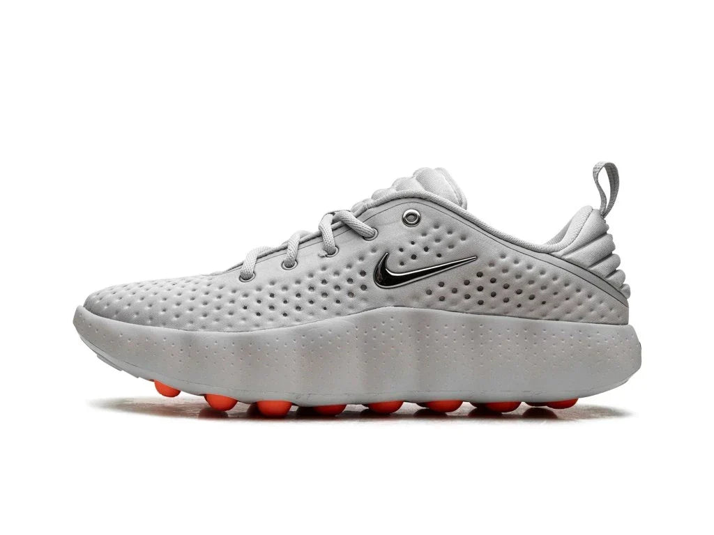 Nike Mind 002 WMNS Light Smoke Grey Hyper Crimson