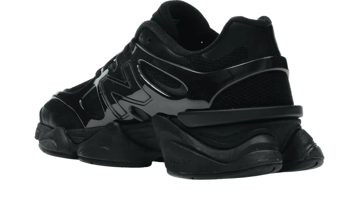 NB 9060 Sea Stone Black