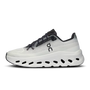 On Cloudtilt Runners
